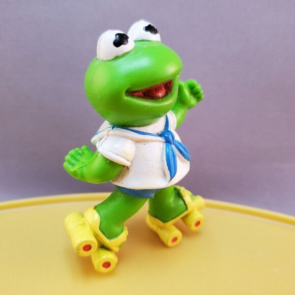 Muppet Babies Kermit Pvc Figure Cake Topper Roller Skates Muppets Sailor 2.5" - Picture 2 of 4